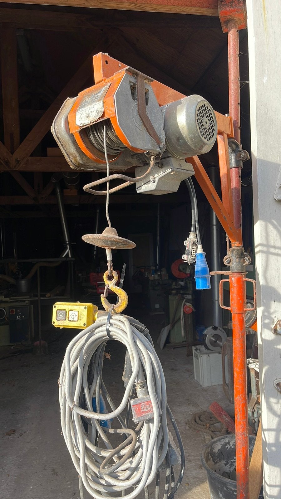 Takel 20 meter kabel, montage aan steiger (eigen risico), Ophalen, Gebruikt, Elektrisch