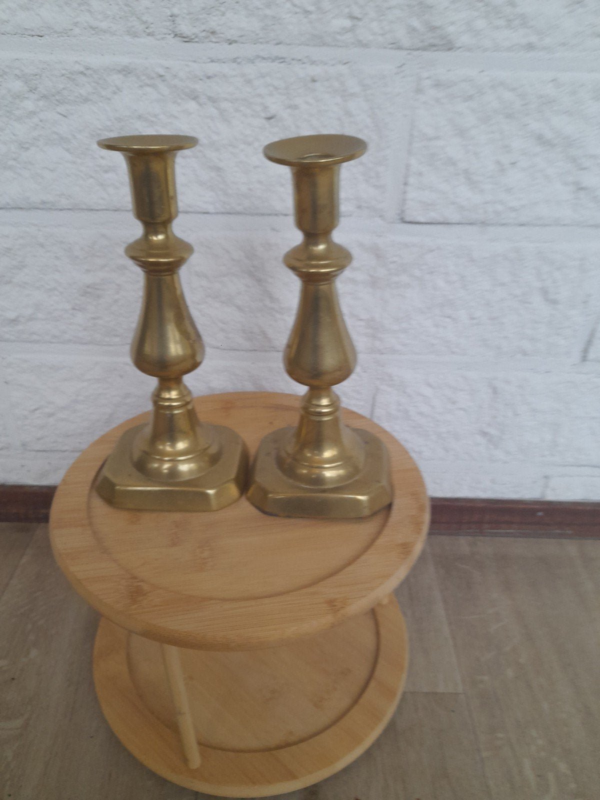 Antieke Engelse kandelaars. 23 cm hoog., Ophalen of Verzenden, Koper of Brons