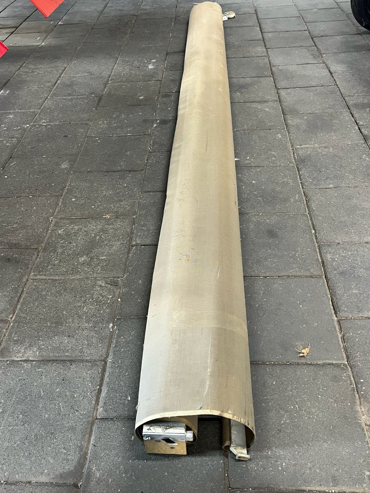 2 gebruikte screens, functioneel, trekkoorden ontbreken, Ophalen, Gebruikt, 200 cm of meer, 100 tot 150 cm