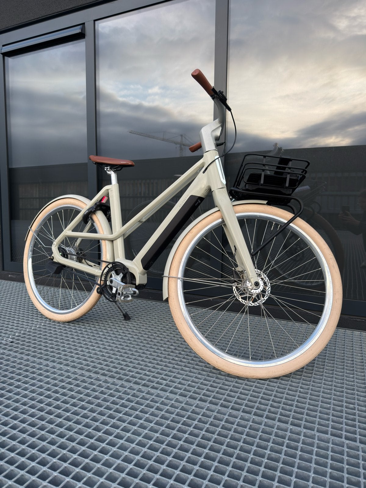 Veloretti Ivy Two Pebble Grey – Only 300 km, 56 cm of meer, Ophalen, Zo goed als nieuw, Overige merken