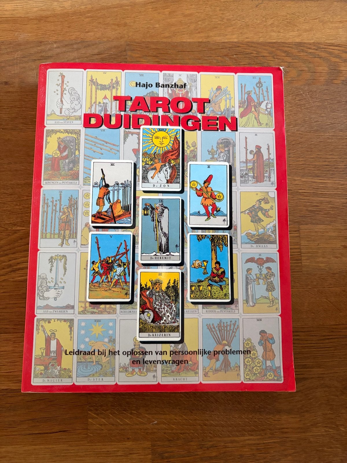 Tarot Duidingen - Hajo Banzhaf (Boek), Ophalen of Verzenden, Zo goed als nieuw, Spiritualiteit algemeen, Instructieboek
