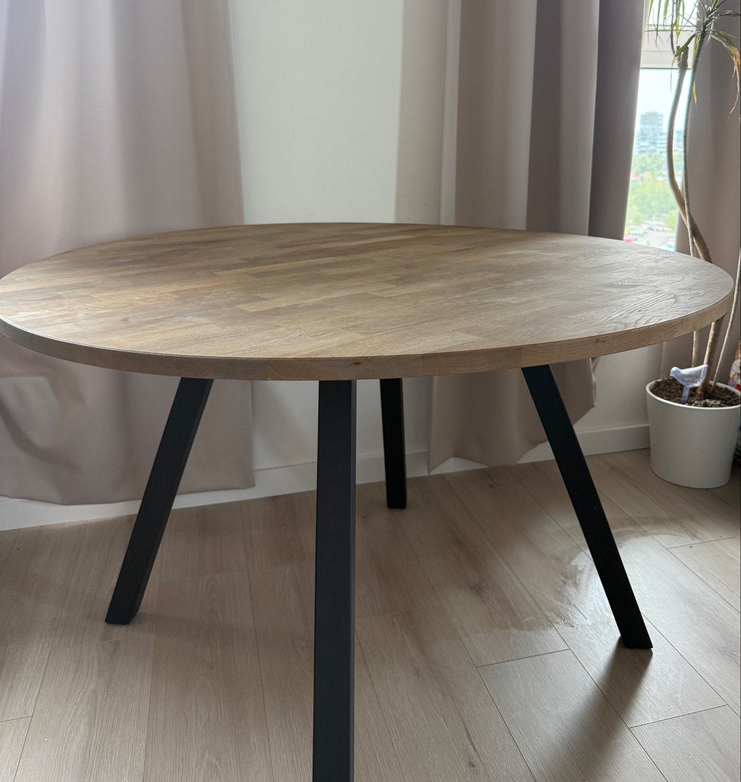 Ronde eikenhouten eettafel – Ø120 cm – Zeer goede staat, Huis en Inrichting, Tafels | Eettafels, Modern, Industrieel, Rond, Zo goed als nieuw