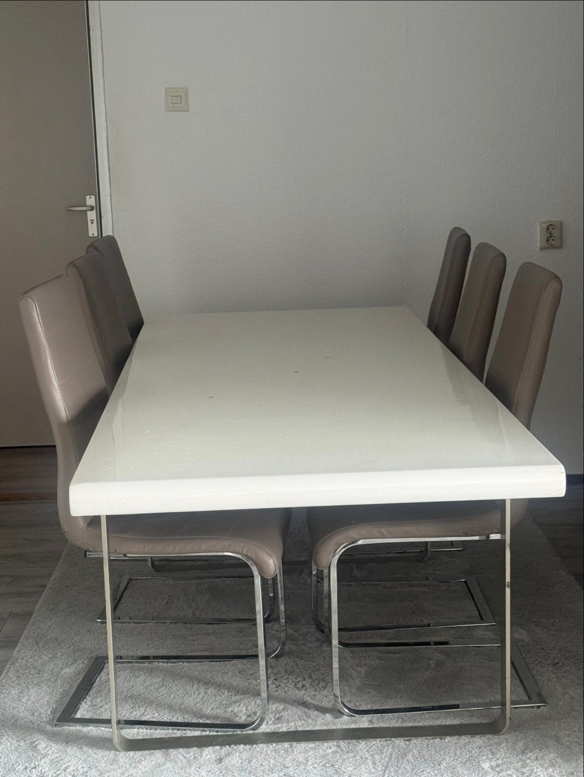 Witte eettafel met 6 beige stoelen, Huis en Inrichting, Gebruikt, 200 cm of meer, Vijf personen of meer, Rechthoekig