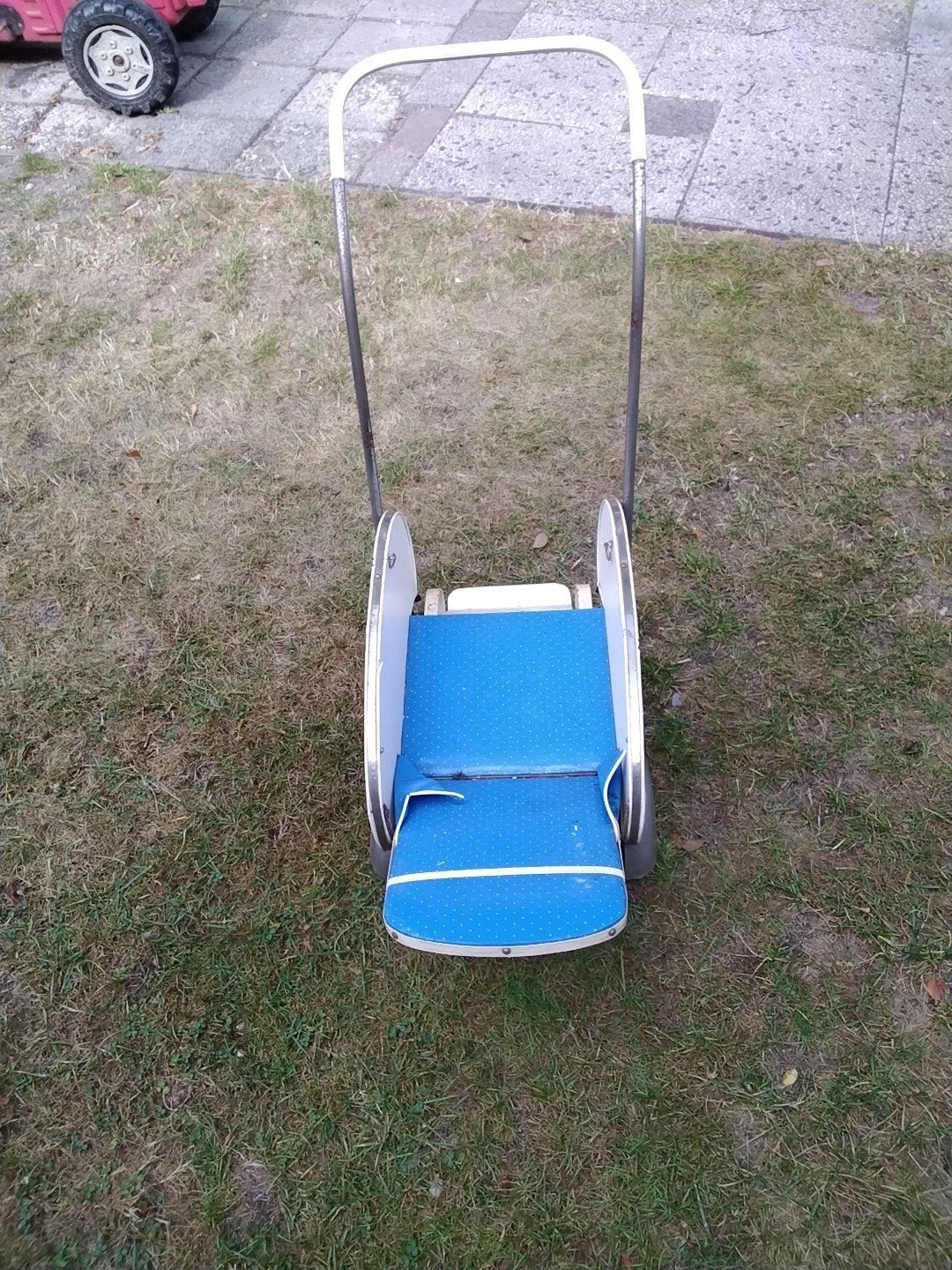 retro kinder poppen wagentje € 25, Ophalen of Verzenden