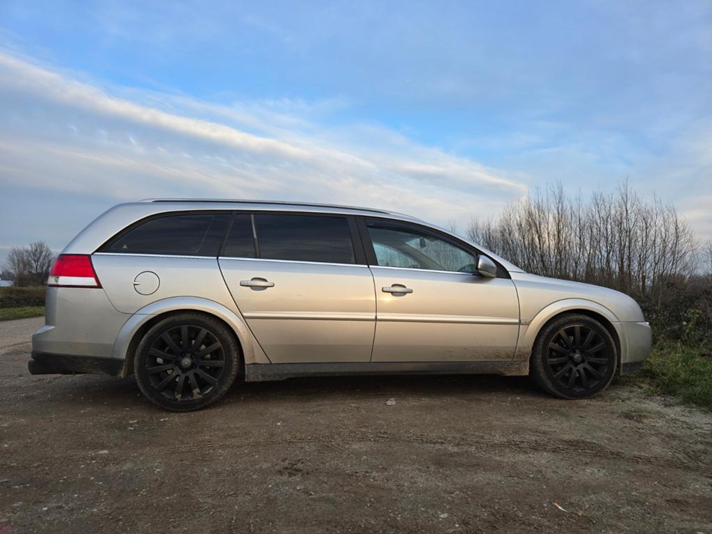 Opel Vectra 3.2 V6 St.wgn. 2004 Grijs, Auto's, Opel, Voorwielaandrijving, 1800 kg, 1505 kg, Vectra