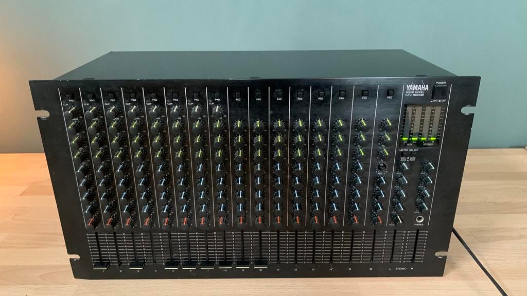 Yamaha MV1602 16 kanaals rack mixer 80’s - 3, Muziek en Instrumenten, Mengpanelen, Ophalen of Verzenden, Gebruikt, 10 tot 20 kanalen