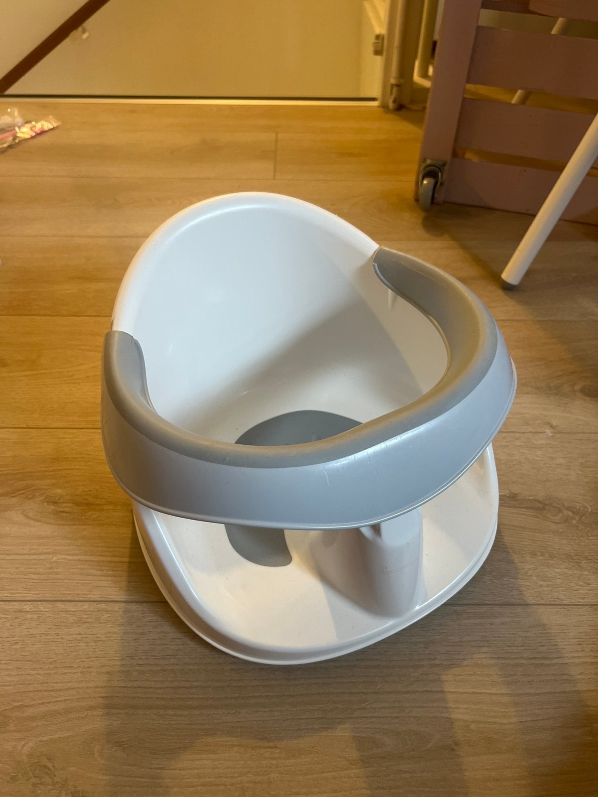 Baby badzitje met zuignappen, Gebruikt, Badzitje of Badring, Standaard, Ophalen