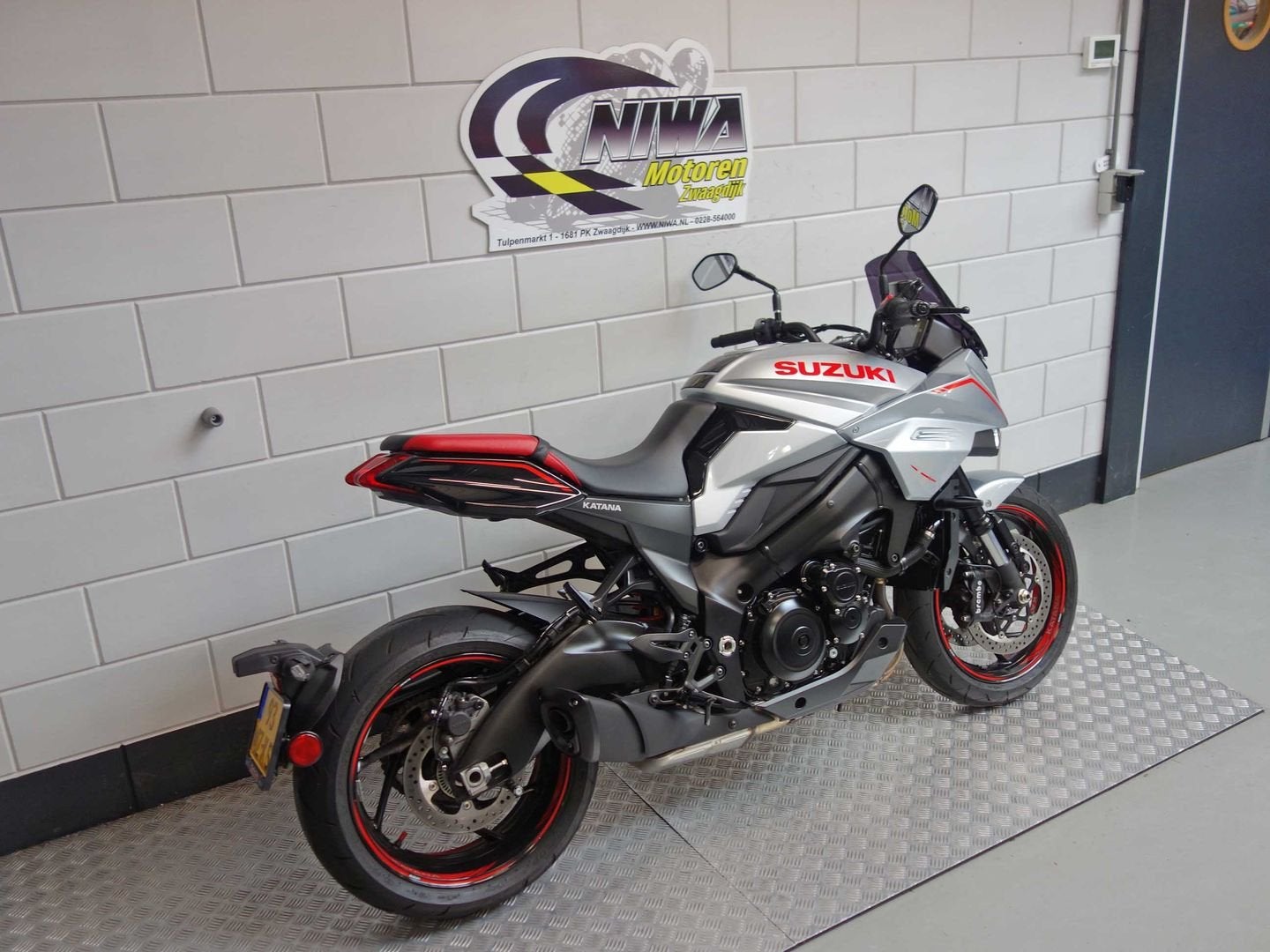 SUZUKI GSX-S 1000 KATANA, Motoren, SUZUKI, 4 cilinders, Motorrijbewijs A, Bedrijf