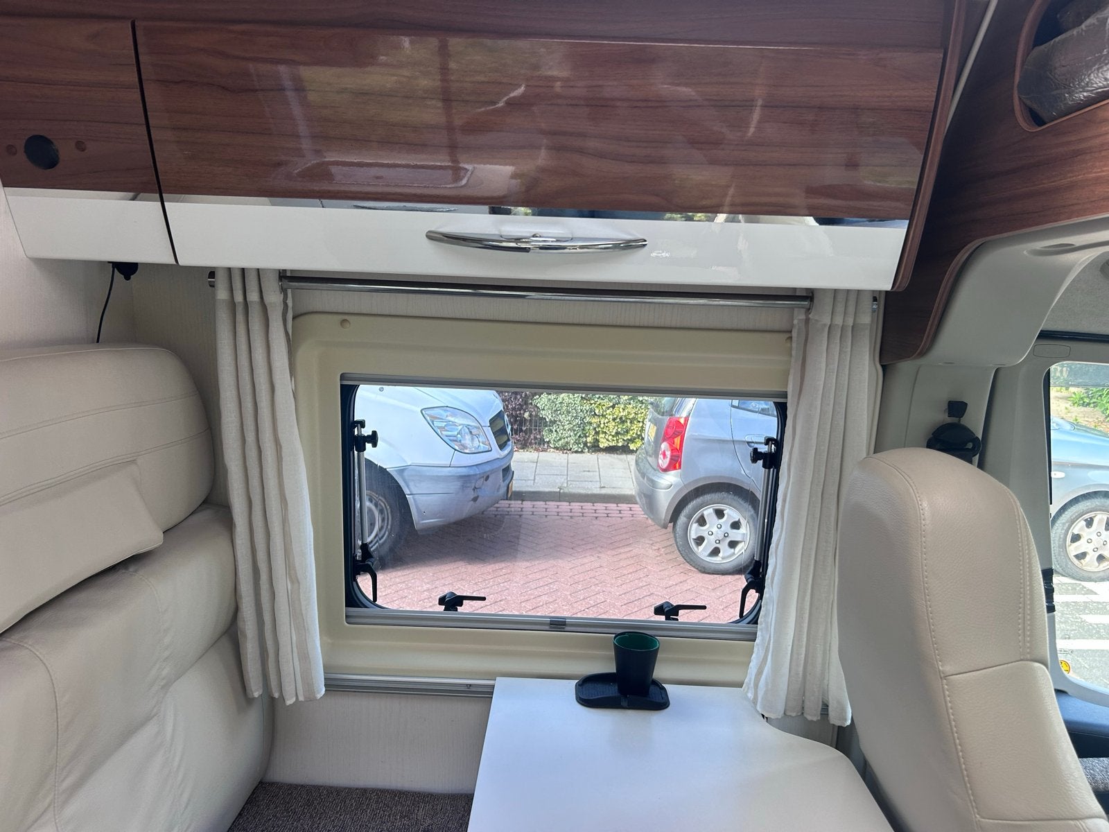 Foto 14 van Pilote V600G Buscamper - AUTOMAAT- Compact en Compleet