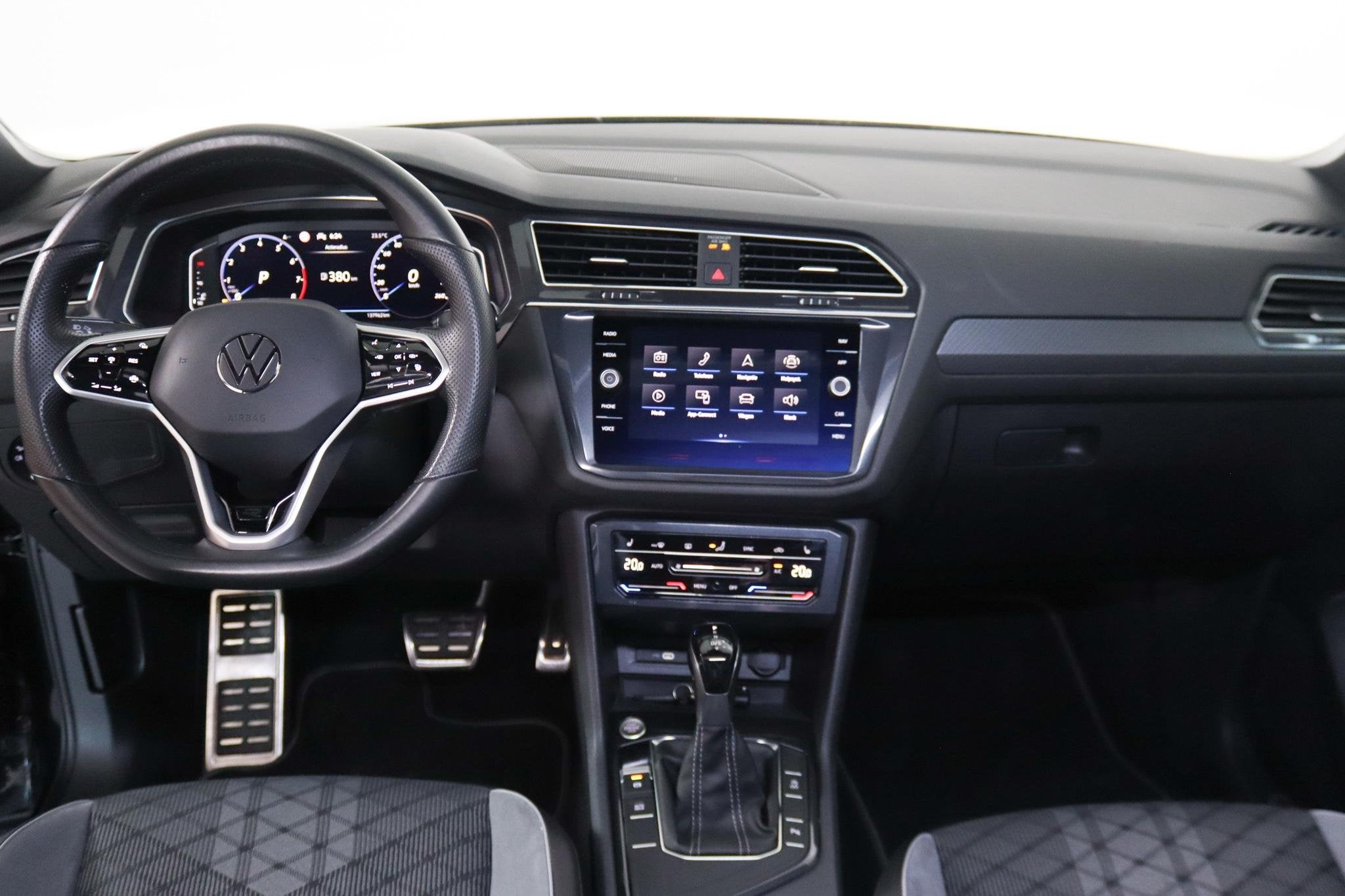Volkswagen Tiguan Allspace 1.5 TSI R-Line Business+ 7-Persoo, Dealer onderhouden, Stof, 4 cilinders, 150 pk