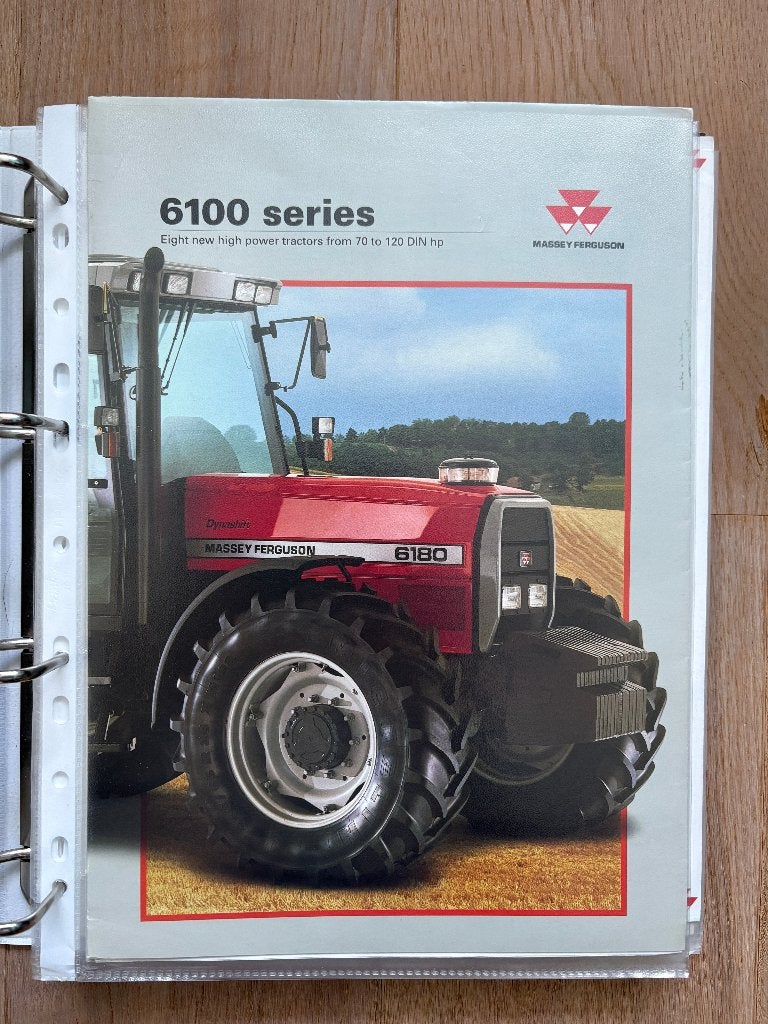 Massey Ferguson MF trekker folder 12x tractor brochure, Ophalen of Verzenden, Gelezen, Overige merken