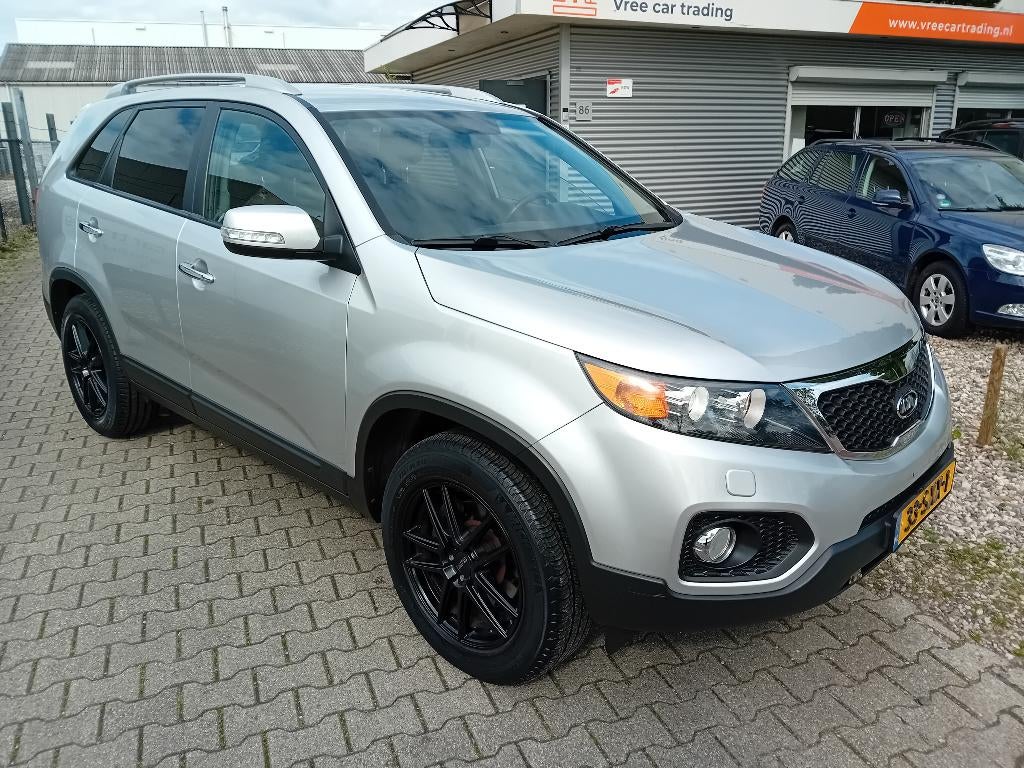 Kia Sorento 2.4 2WD BJ2012 155DKM! KEURIGE AUTO, LEER APK, Voorwielaandrijving, Euro 5, 1610 kg, Zwart