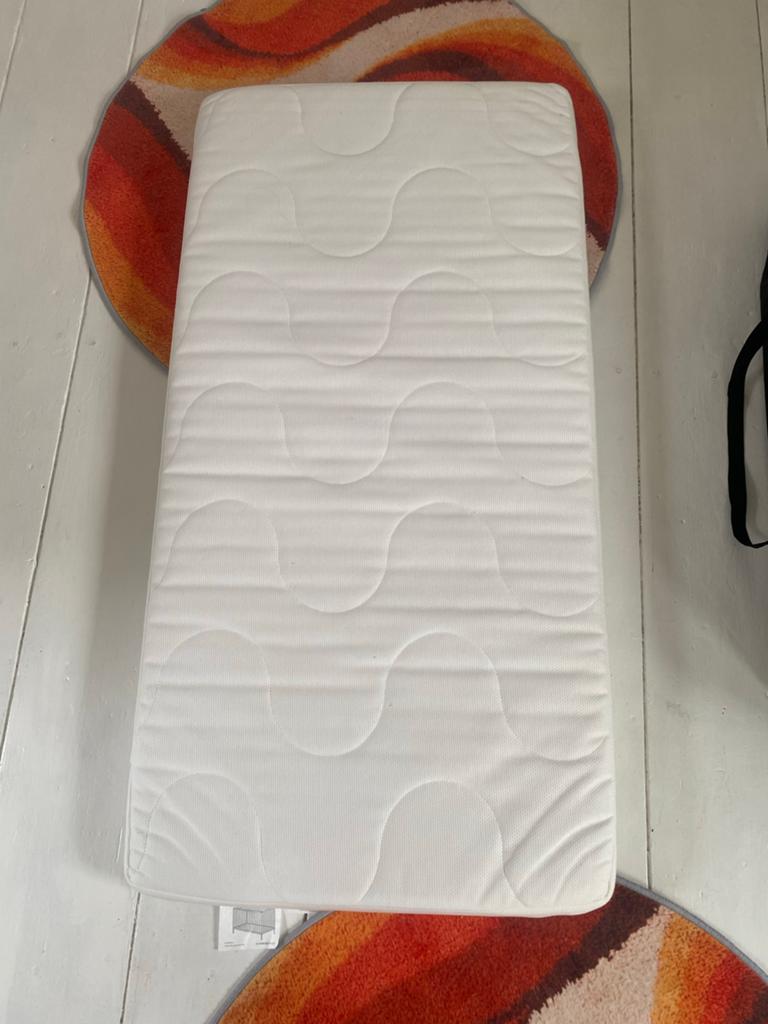 IKEA babybed matras 60x120 cm, Ophalen, 190 cm of minder, Zo goed als nieuw, Matras