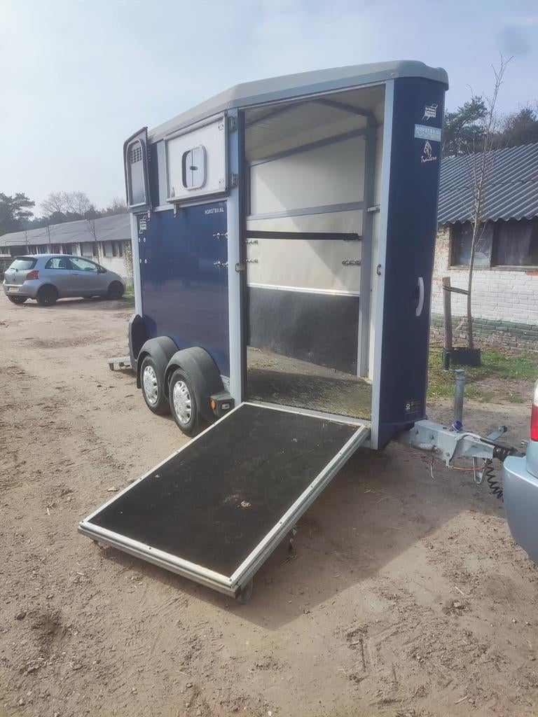 Te koop aangeboden Ifor Williams 1,5 paards trailer blauw., Ophalen, Zo goed als nieuw, Aluminium, 1½-paards trailer