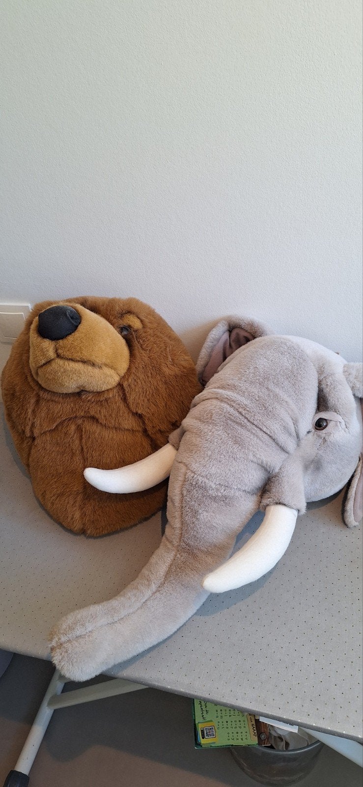 Dierenkoppen beer en olifant, Ophalen, Zo goed als nieuw, Decoratieobject