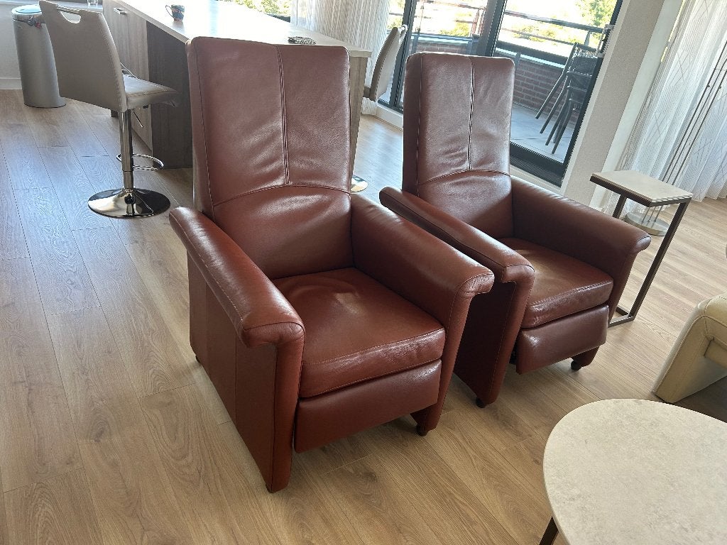 2 leren relax fauteuils roodbruin leer