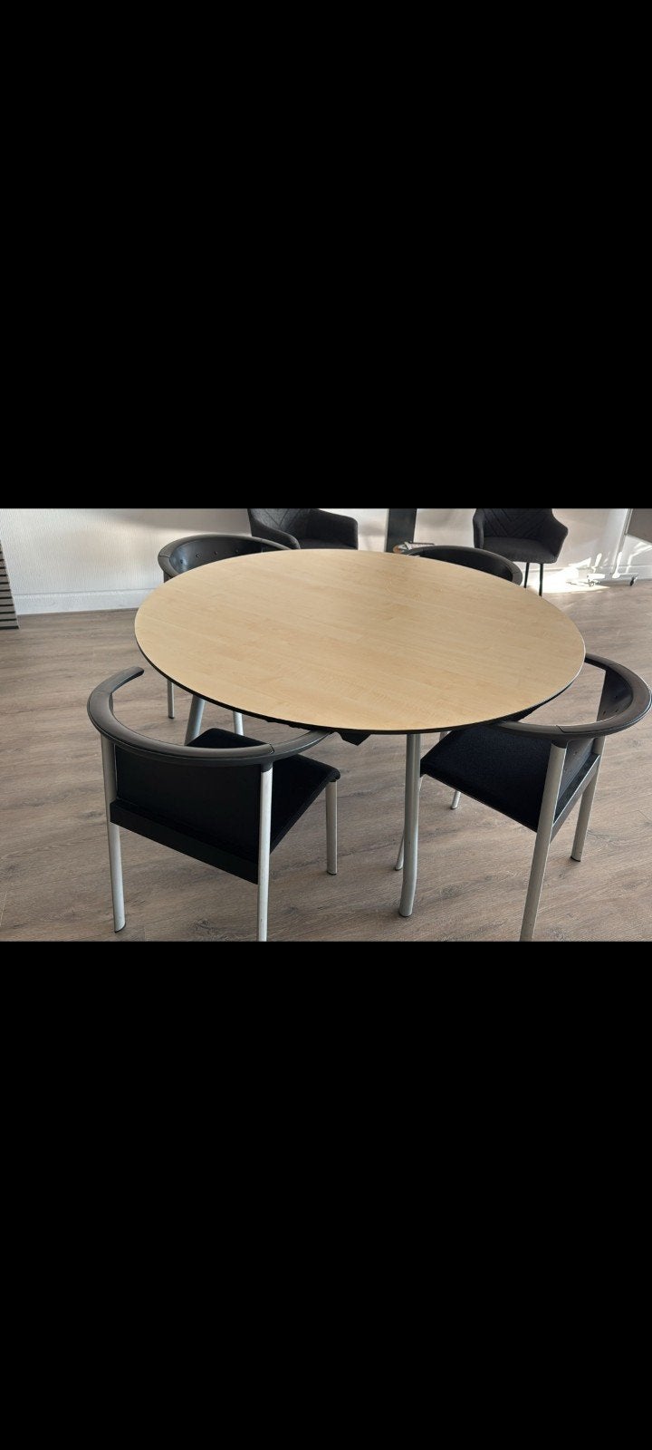 4 nette bureaustoelen, kantoor stoelen, Ophalen, Zwart