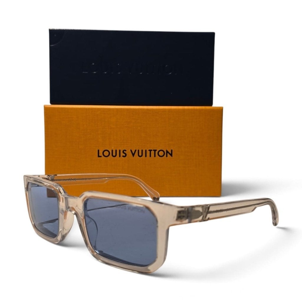 Louis Vuitton Hit Square Zonnebril S00 Z3292U 145 | ZGAN, Louis Vuitton, Zo goed als nieuw, Support@louisvuitton.com, 2 Rue du Pont Neuf
75001 Paris
France