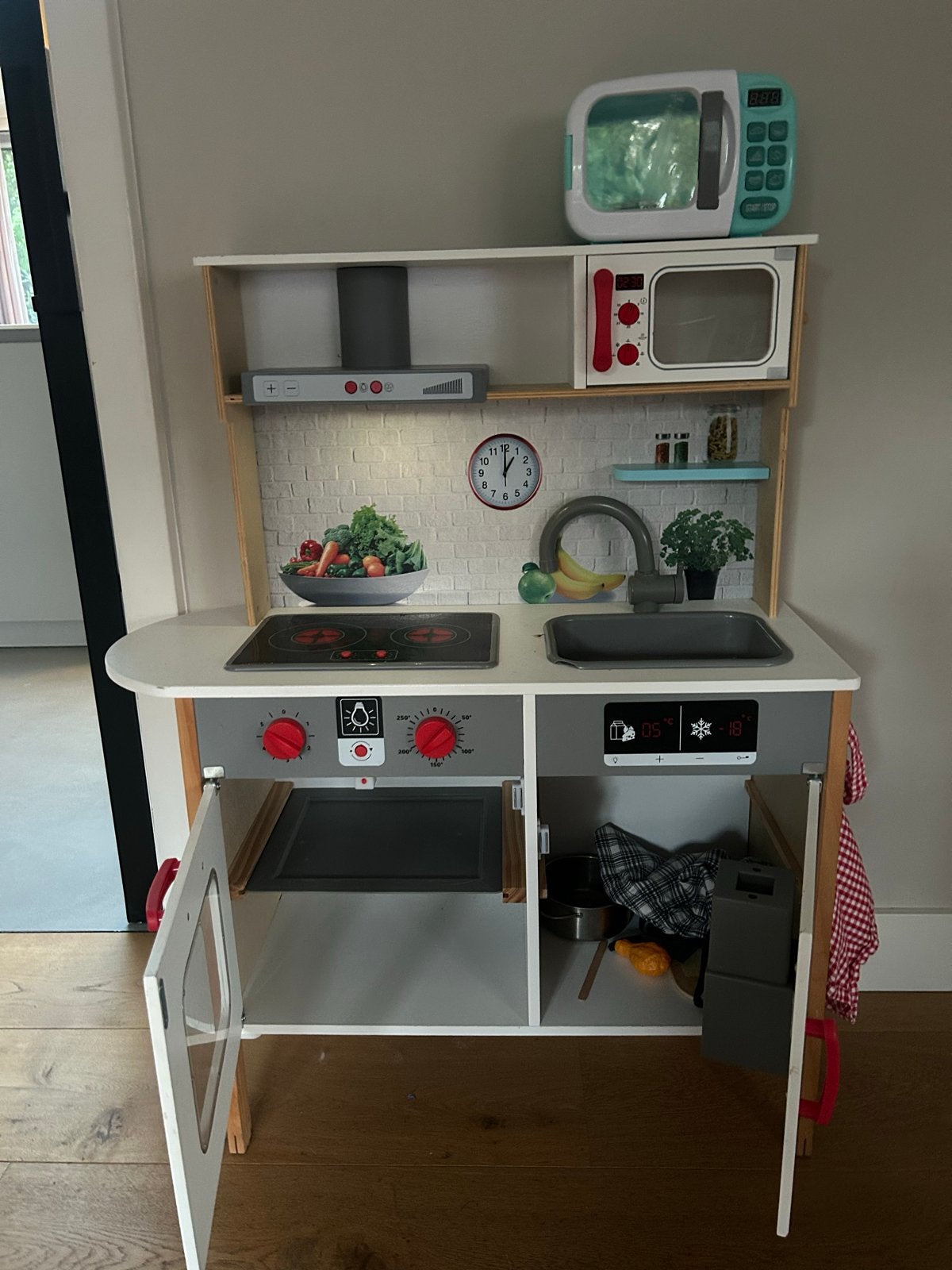 Houten kinderkeuken met accessoires, Ophalen, Gebruikt, Jongen of Meisje