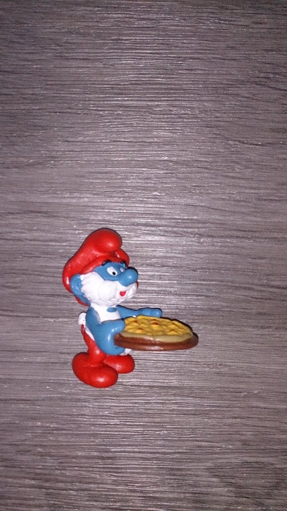 Smurfen grote smurf pizza schleich pvc figuur 2.0180, Verzamelen, Ophalen of Verzenden, Gebruikt, Verschillende Smurfen