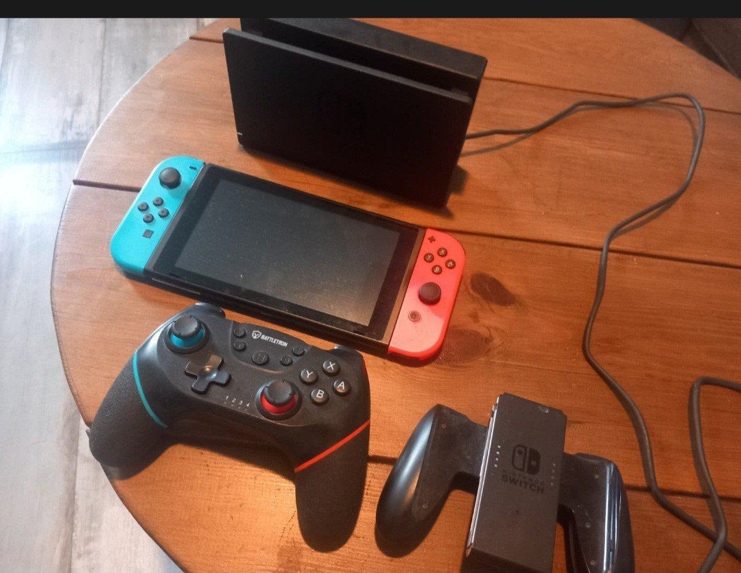 Nintendo Switch met extra controller en accessoires, Ophalen, Gebruikt, Met 2 controllers, Switch Original