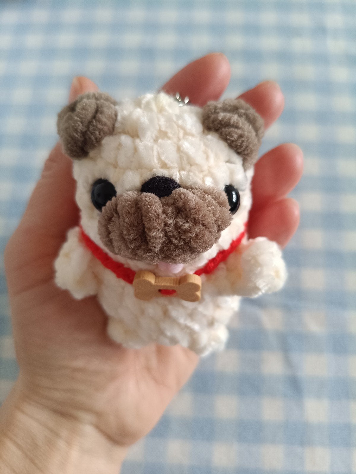 Gehaakte pluche mopshond | Handgemaakt | Amigurumi, Ophalen of Verzenden, Nieuw, Overige typen