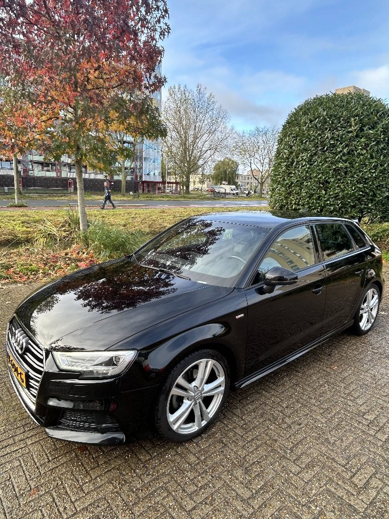 Audi A3 1.0 Tfsi 116pk - S line - Dealer onderhouden, Auto's, Zwart, 620 kg, Zwart, Origineel Nederlands