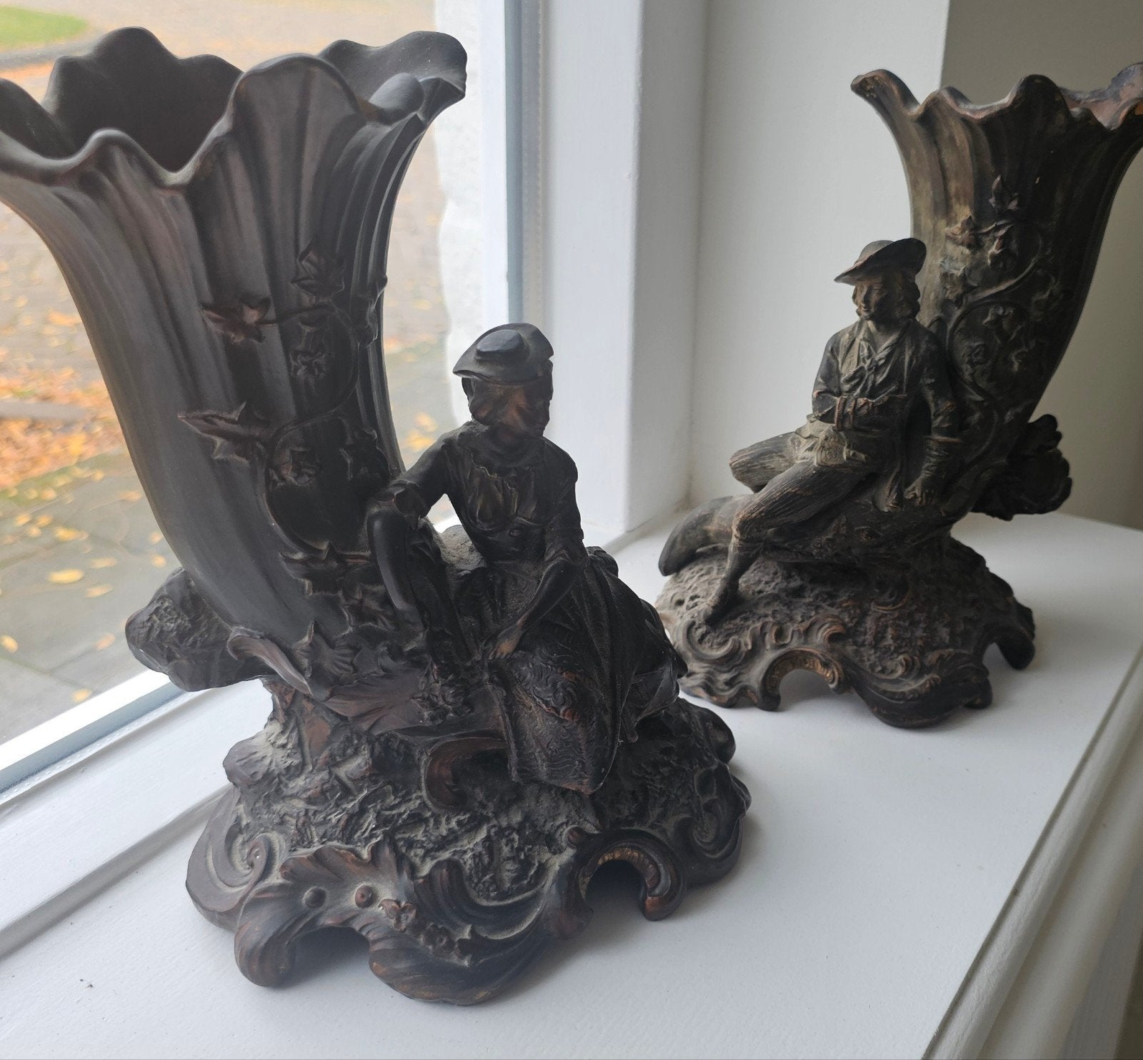 set jugendstil vazen van gepatineerd terracotta, Ophalen