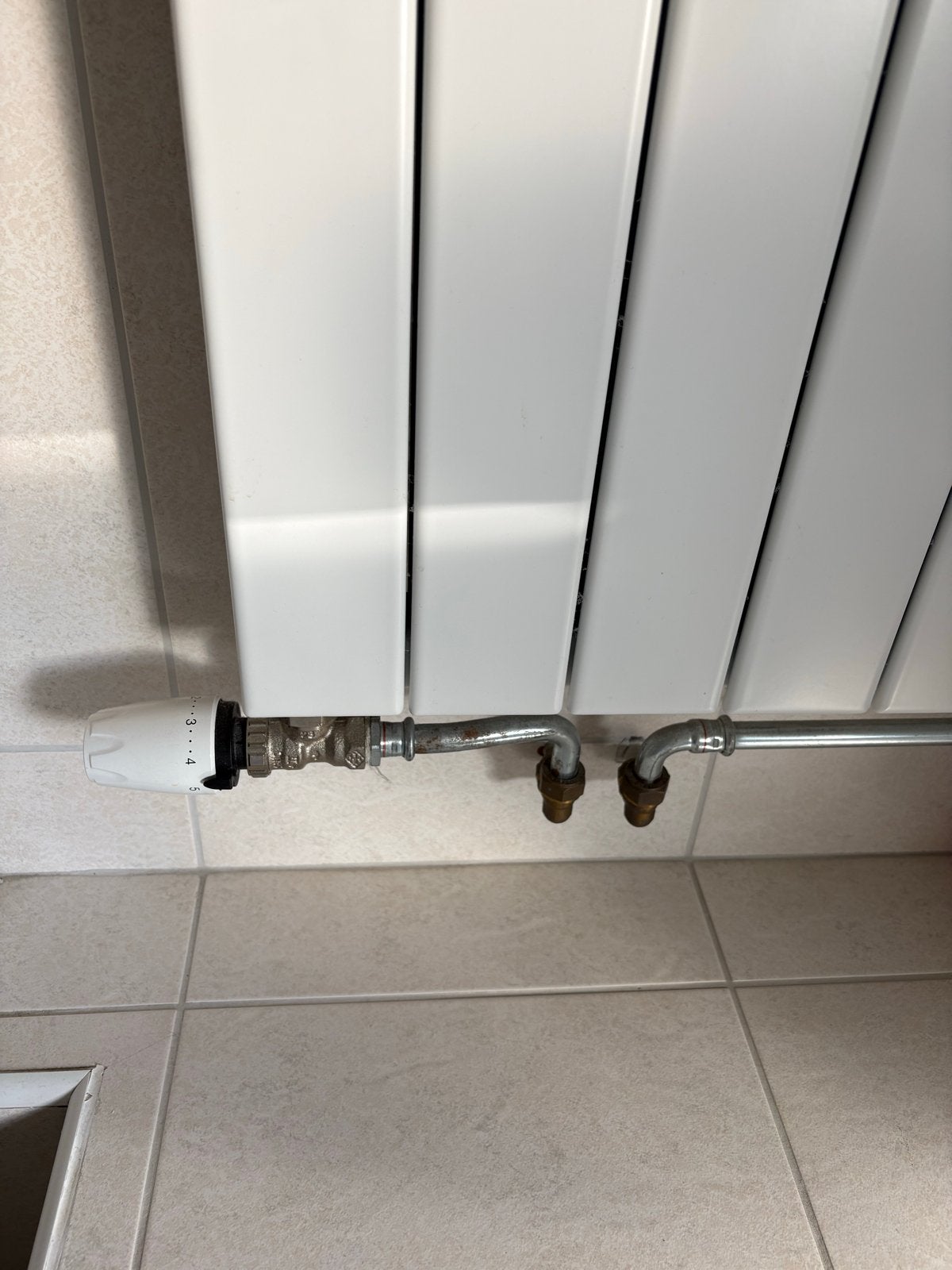 Designradiator Vasco Viola V2-zb - Zo goed als nieuw, Radiator, Minder dan 60 cm, Ophalen of Verzenden, Zo goed als nieuw