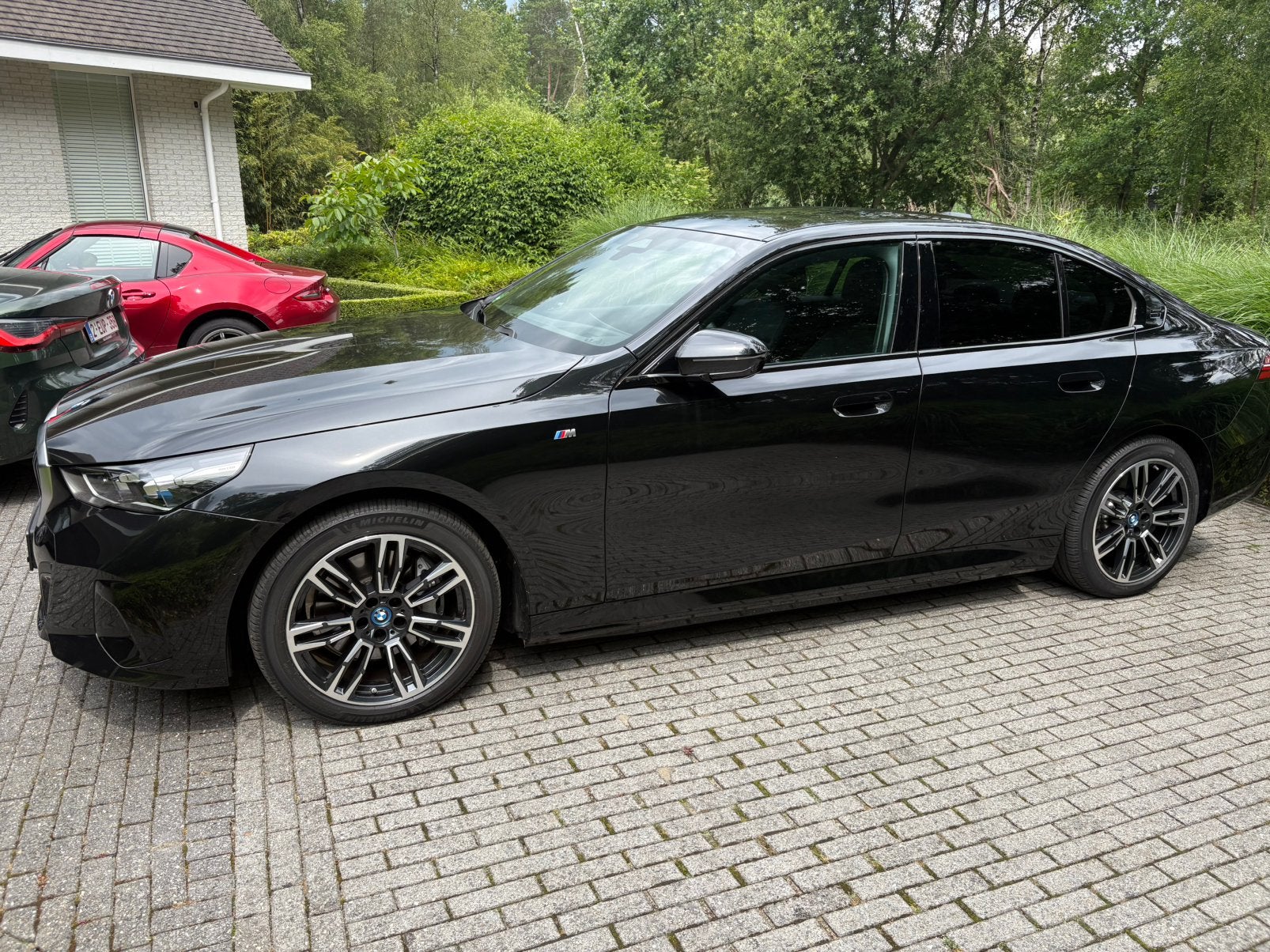 Bmw i5 xdrive 40 M pakket, Auto's, BMW, Parkeerassistent, Zwart, Zwart, I5