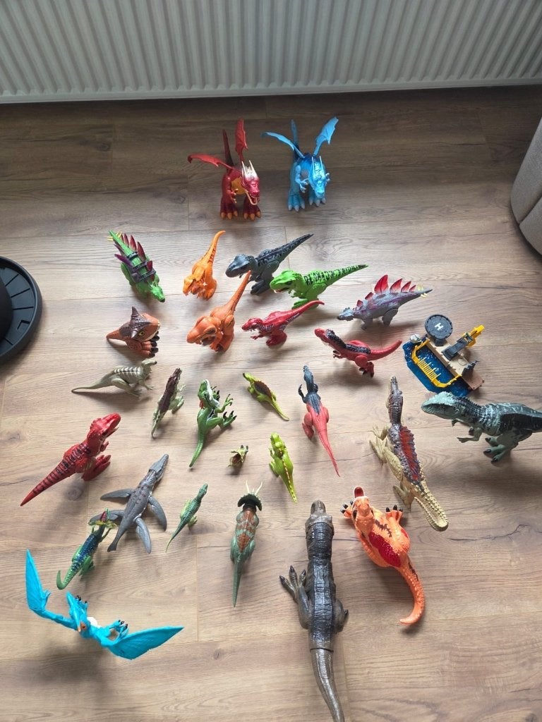 Diverse Dino’s en draken, Ophalen, Zo goed als nieuw