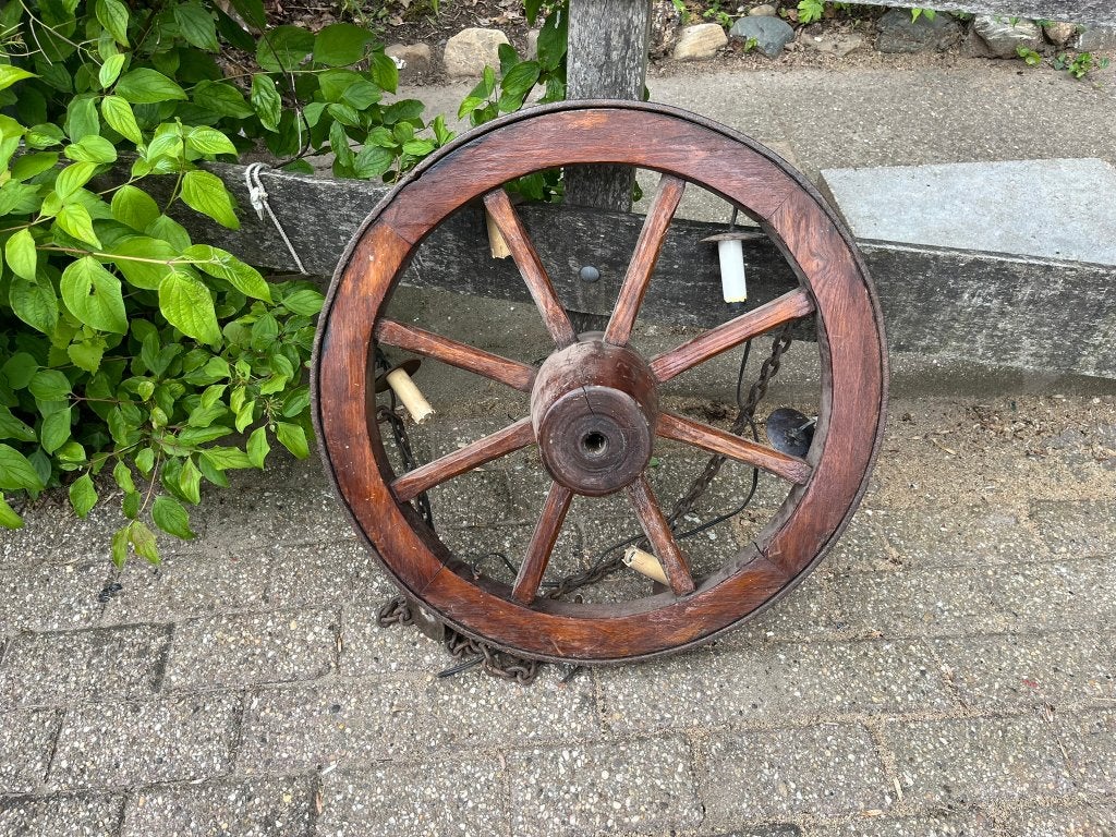 Karrenwiel antiek, Ophalen of Verzenden