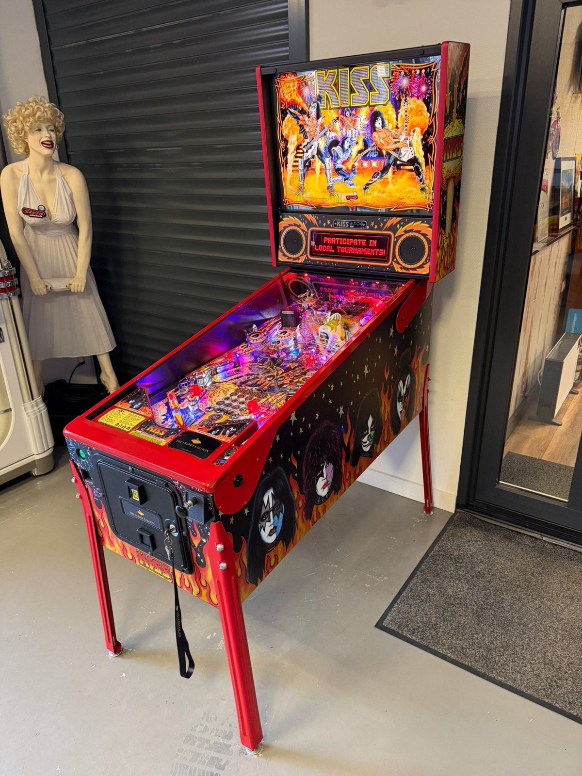 Nieuwstaat : Flipperkast Stern KISS Limited Edition Pinball, Verzamelen, Ophalen, Stern, Zo goed als nieuw, Dot-matrix