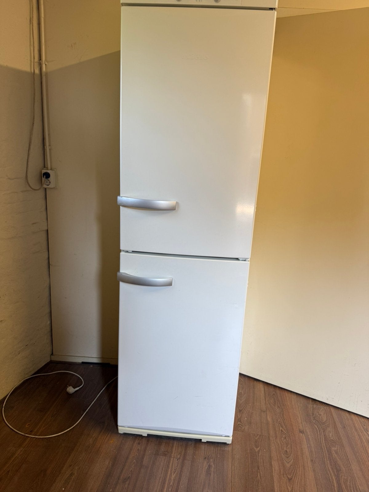 Koel/vries combinatie Miele, Ophalen, Gebruikt, 200 liter of meer, 60 cm of meer