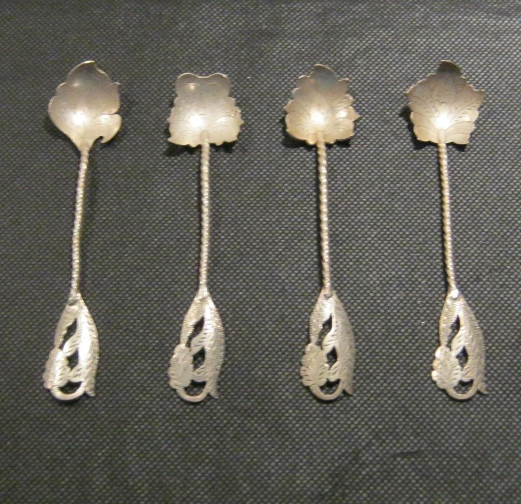 4 Antieke zilveren theelepeltjes., Ophalen of Verzenden, Zilver