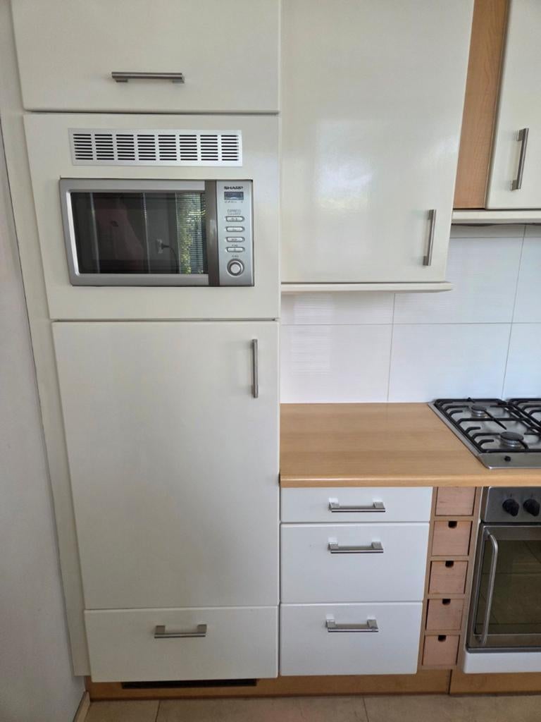Keuken inclusief inbouwapparatuur - zelf demonteren, Huis en Inrichting, Keuken | Complete keukens, Ophalen