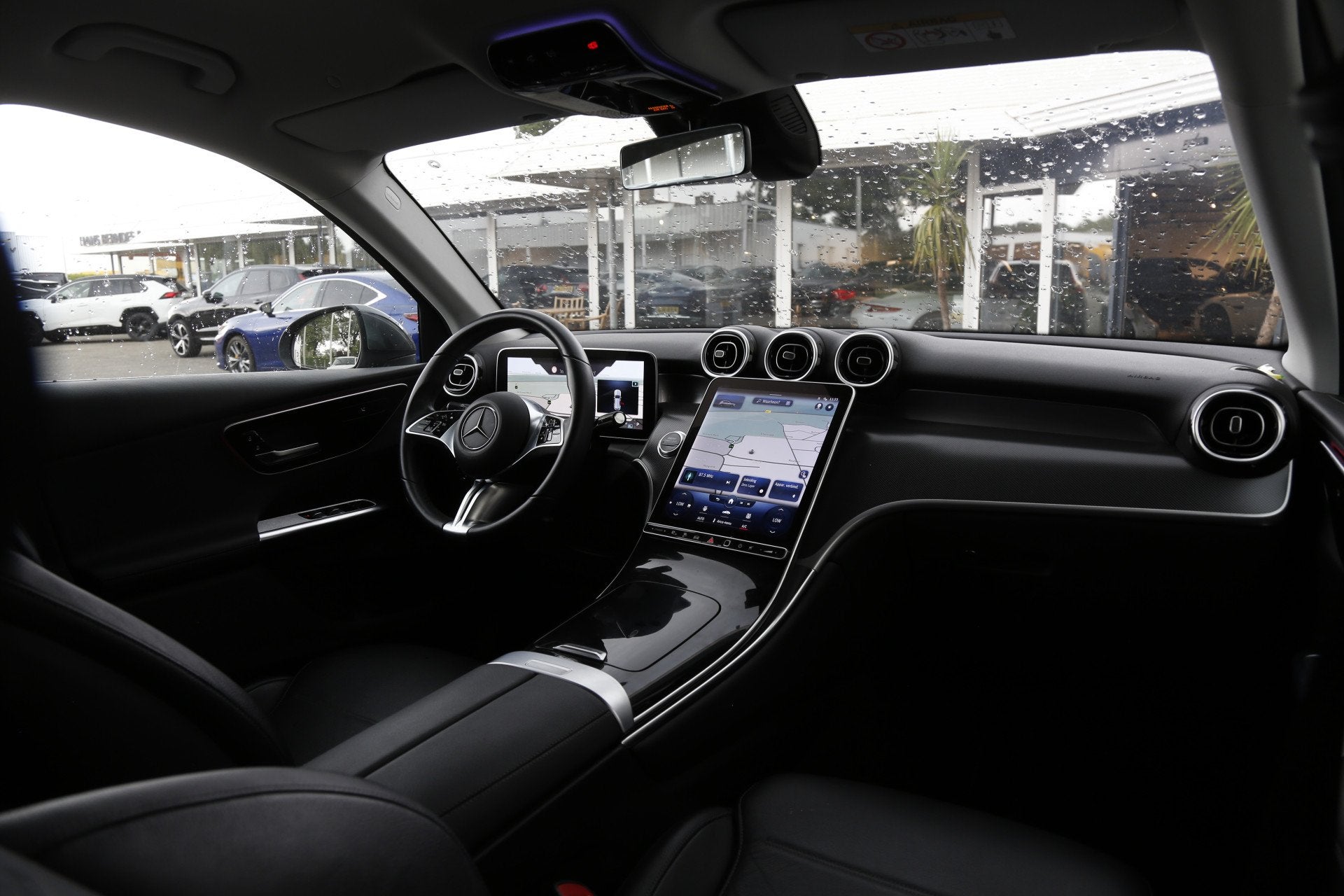 Mercedes-Benz GLC 300e 4MATIC Plug in hybride*Perfect Onderh, Automaat, 12 maanden, Automatische klimaatregeling, Gebruikt