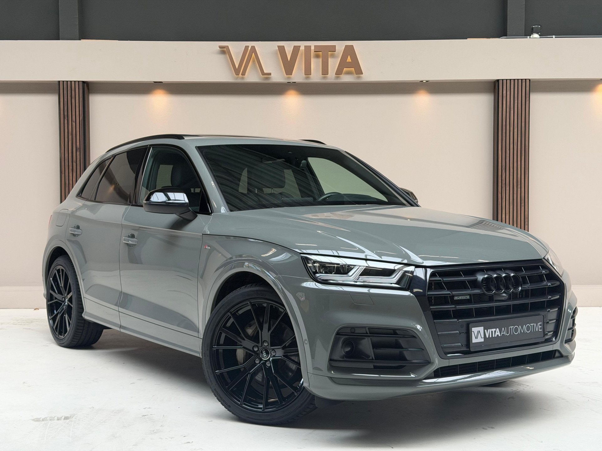 Audi Q5 55 TFSI e quattro Competition Full Option|Pano|lucht, Automaat, 2005 kg, Gebruikt, 4 cilinders