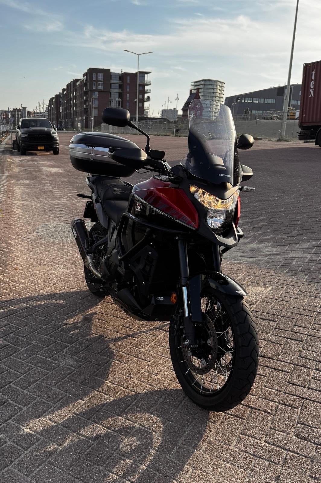 Honda 1200 DCT met handvatverwarming, GPS  en koffer, Motorrijbewijs A, Gebruikt, Particulier, Meer dan 35 kW