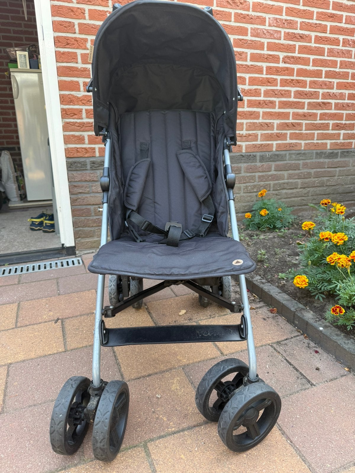 Topmark Mika Buggy Black, Kinderen en Baby's, Buggy's, Ophalen, Zo goed als nieuw, Overige merken, Zonnekap