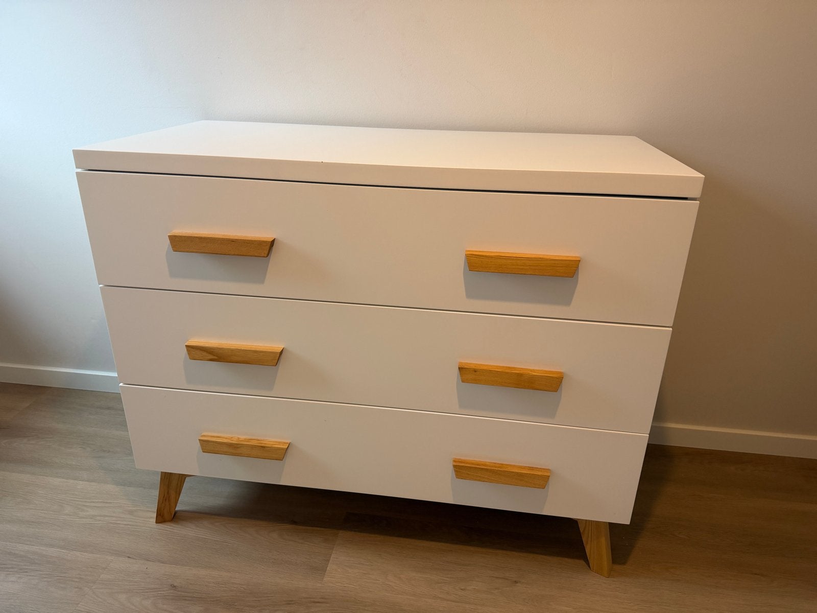 TWF Mika Commode - Zo goed als nieuw, Ophalen, 100 tot 150 cm, Zo goed als nieuw, 3 of 4 laden