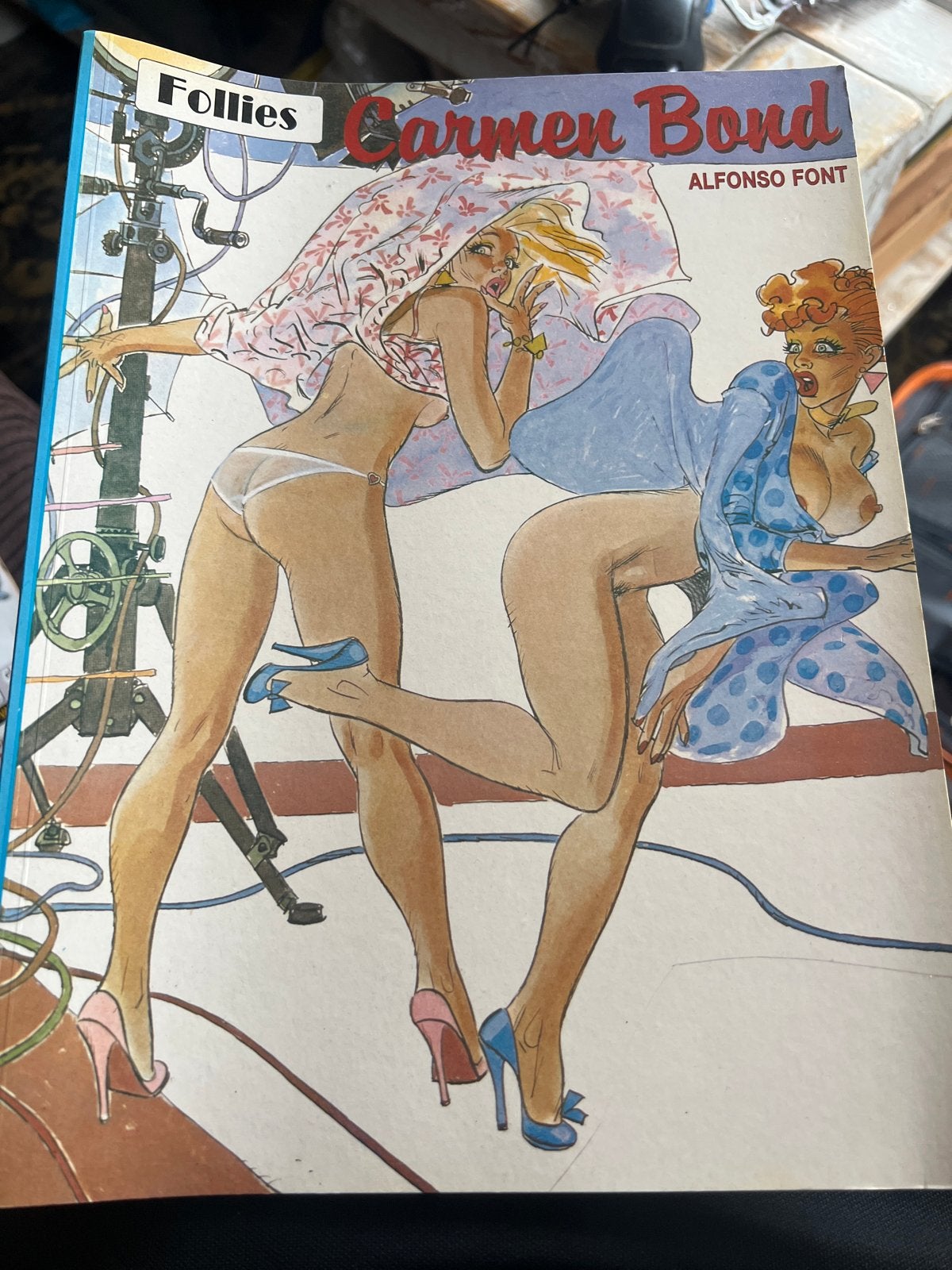 Carmen Bond - Alfonso Font - Follies - Stripboek, Eén stripboek, Ophalen of Verzenden, Gelezen