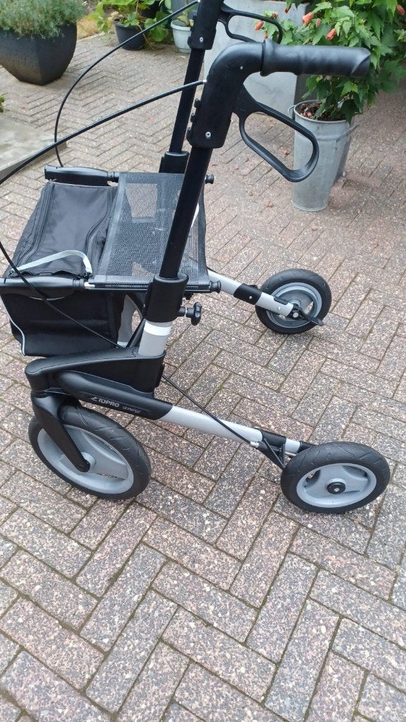 Mooie rollator Tropo olympos, Ophalen, Opvouwbaar, Zo goed als nieuw