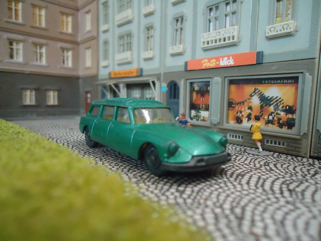 1:72 Citroën ID / DS Safari Husky ( Corgi ) groenmetallic 1, Ophalen of Verzenden, Gebruikt, Auto