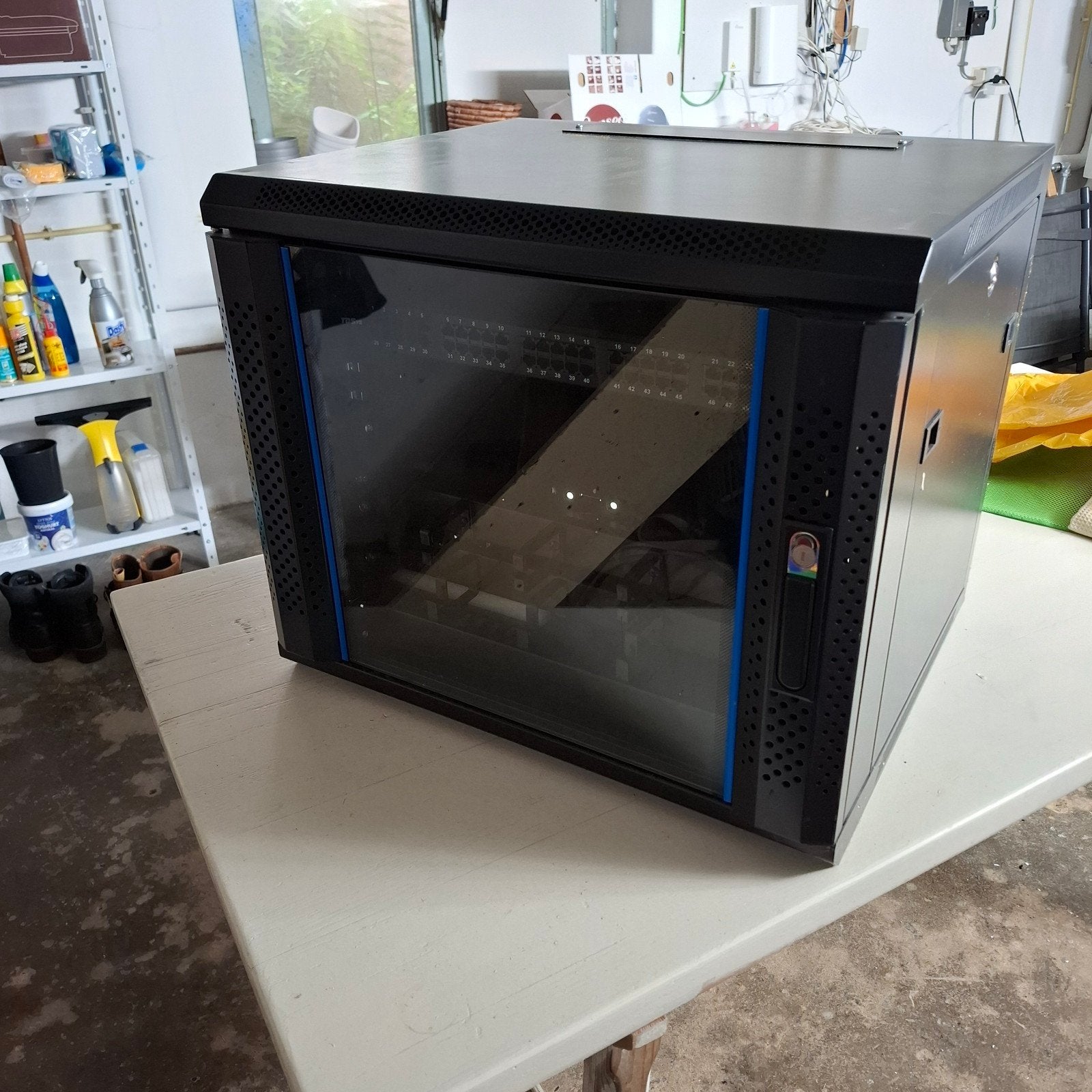 Serverkast, Ophalen of Verzenden, Gebruikt