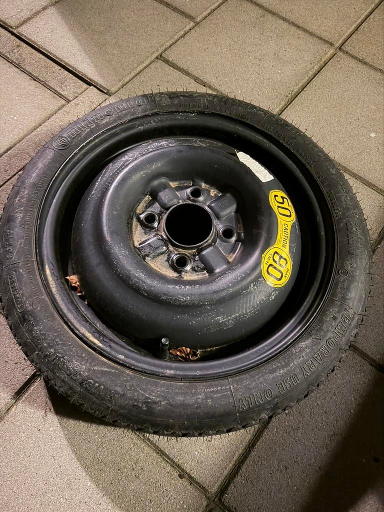 Thuiskomer 15 inch – 4x – compleet met band en velg, Ophalen of Verzenden, Zo goed als nieuw