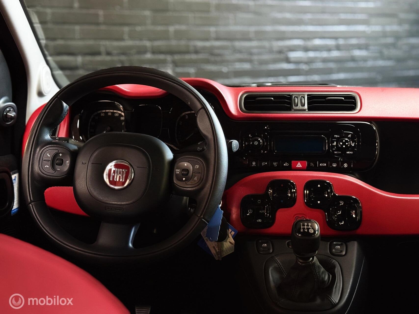 Fiat Panda 0.9 TwinAir Lounge, Auto's, Fiat, Voorwielaandrijving, Gebruikt, Panda, Zwart