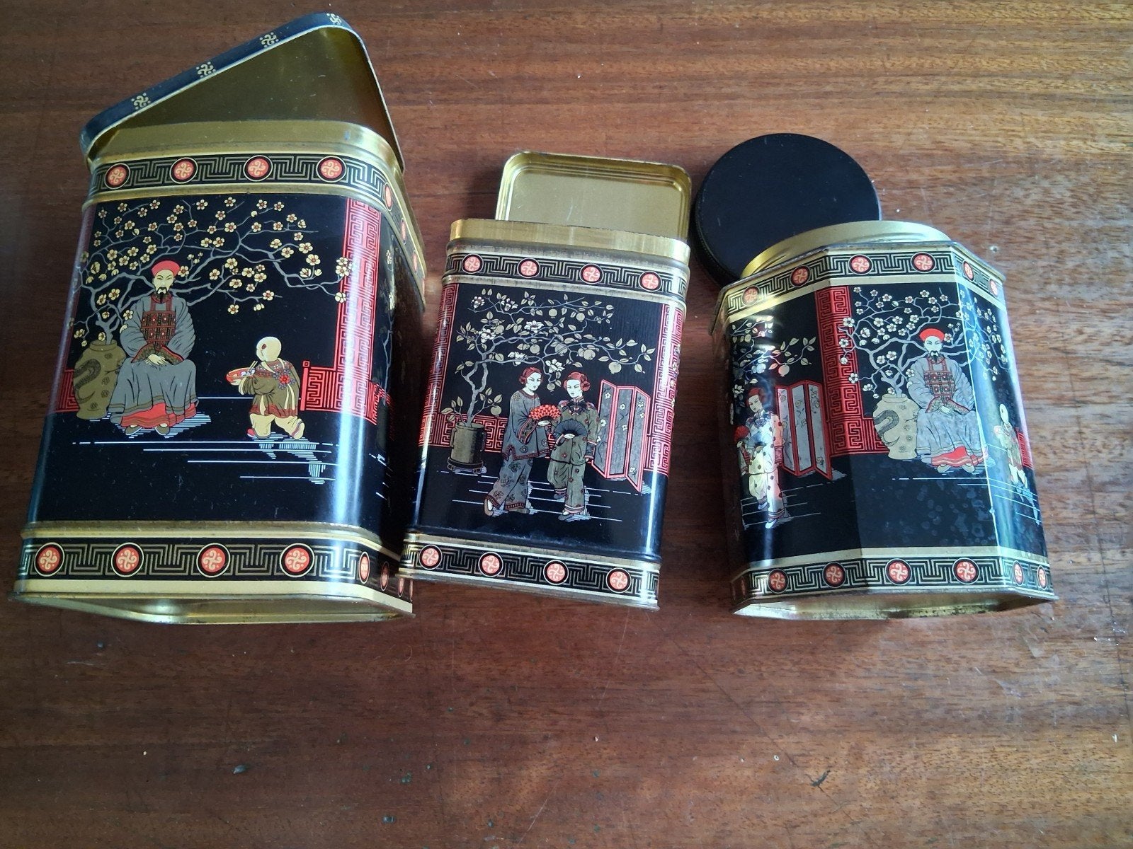 drie voorraad blikken D.E. €15, Verzamelen, Blikken, Ophalen of Verzenden, Overige