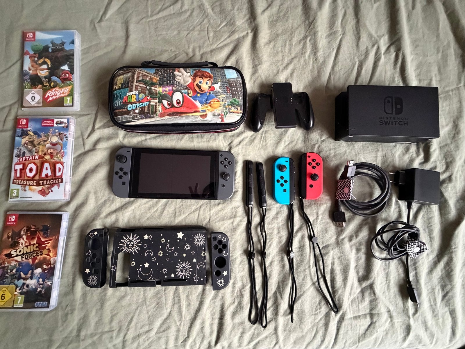 Nintendo Switch met 3 games en accessoires, Ophalen of Verzenden, Zo goed als nieuw, Switch Original, Met 3 controllers of meer