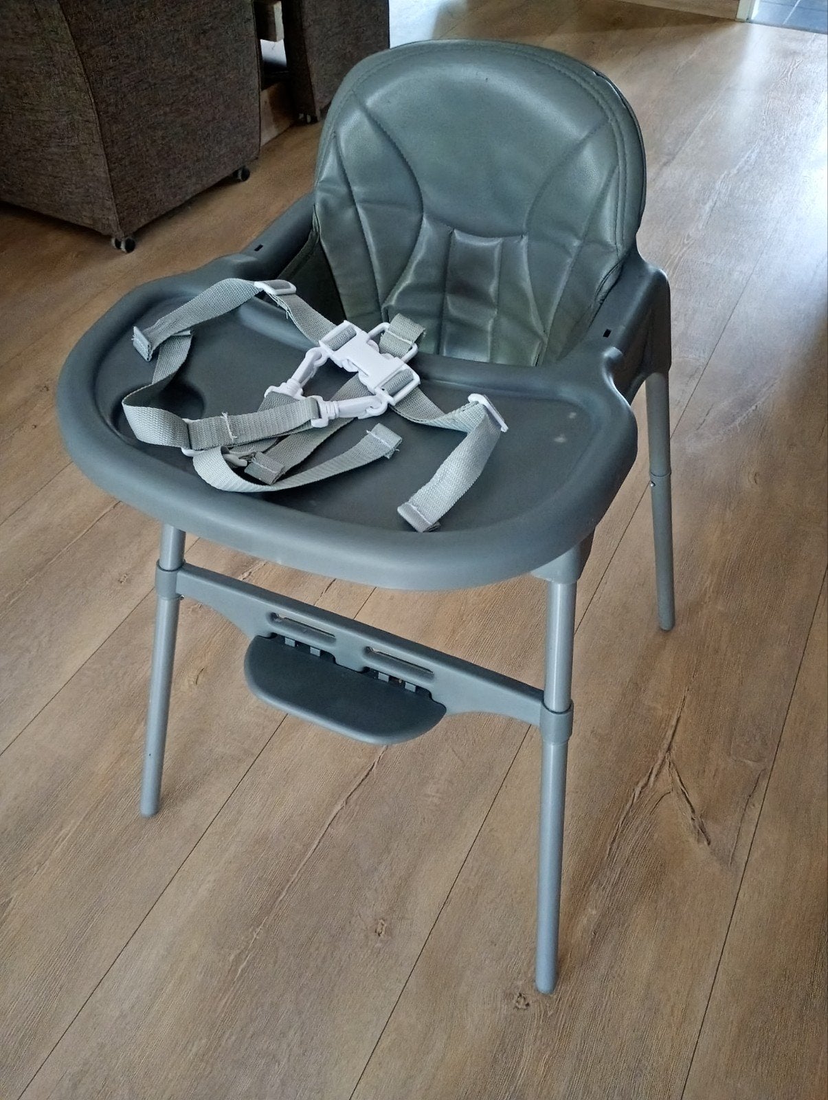 Kinderstoel met riempjes en eetblad, Ophalen, Gebruikt, Overige typen, Gordel(s)